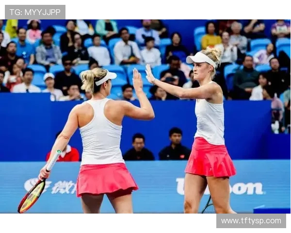 回望网球历史巅峰对决全面重温传奇巨星激情交锋震撼难忘精彩瞬间 回望网球历史巅峰对决全面重温传奇巨星激情交锋震撼难忘精彩瞬间